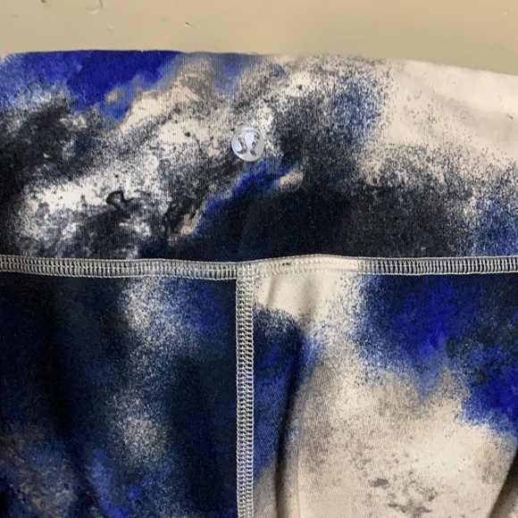 Lululemon leggings - Picture 4 of 5
